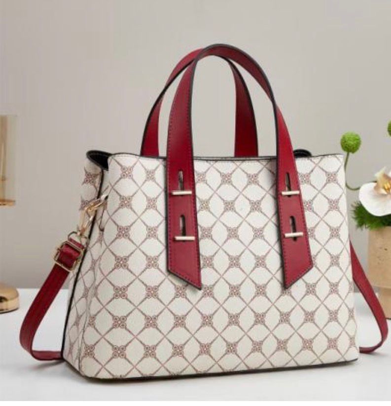 Bolsa Feminina de Mão e Transversal Luxo - Estampa Monograma Premium