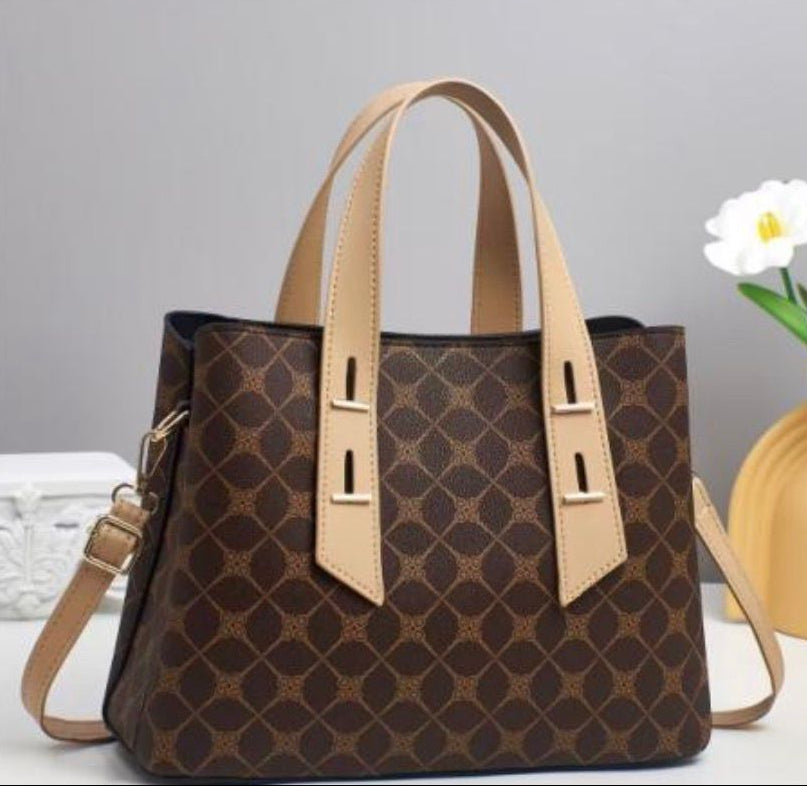 Bolsa Feminina de Mão e Transversal Luxo - Estampa Monograma Premium